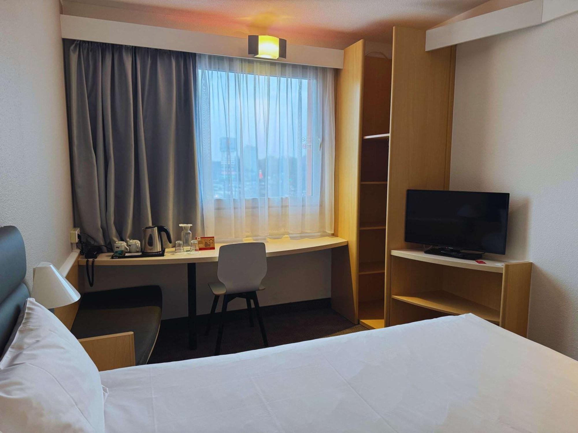 Ibis Katowice - Zabrze Hotel Exterior photo